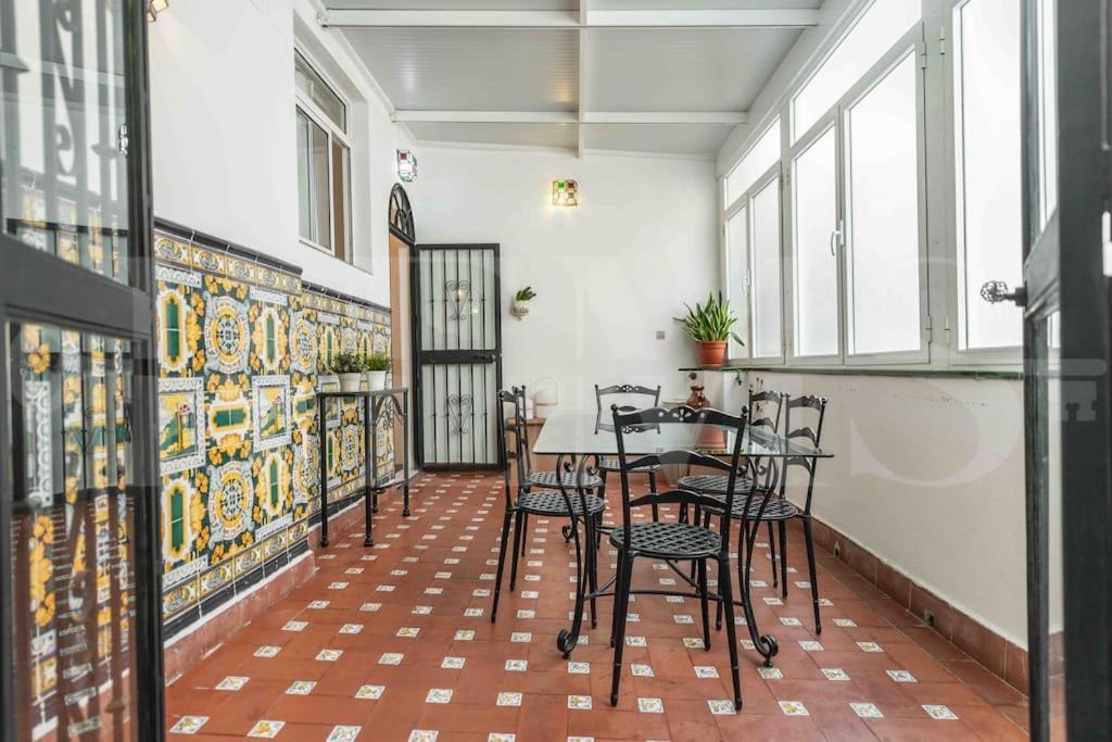 Charming With Private Patio By Rems Apartament