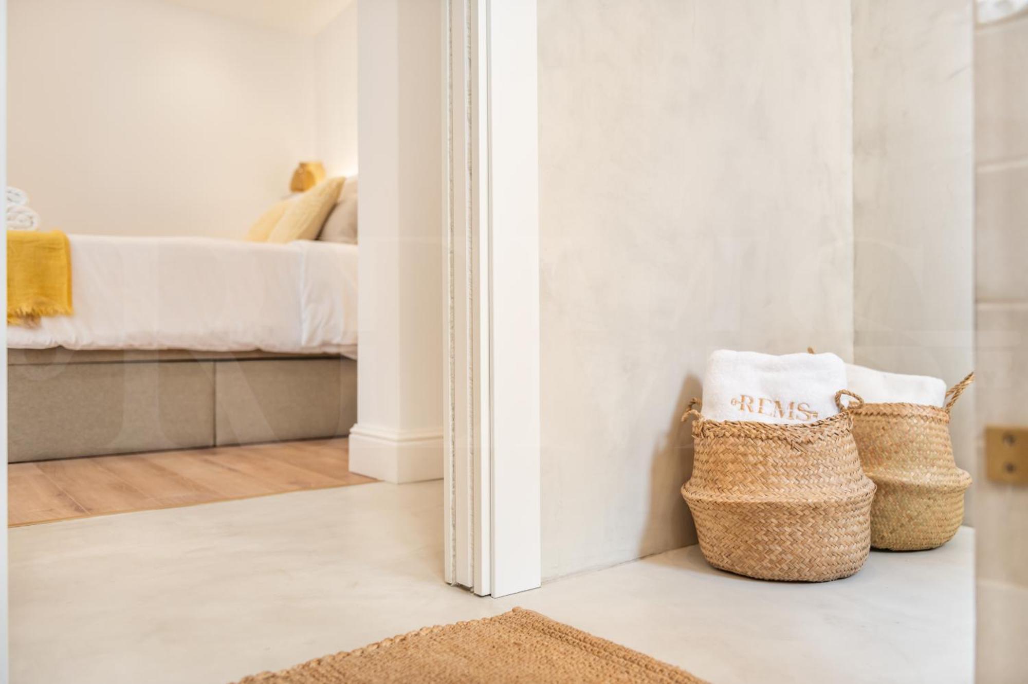 Charming With Private Patio By Rems Apartament Malaga