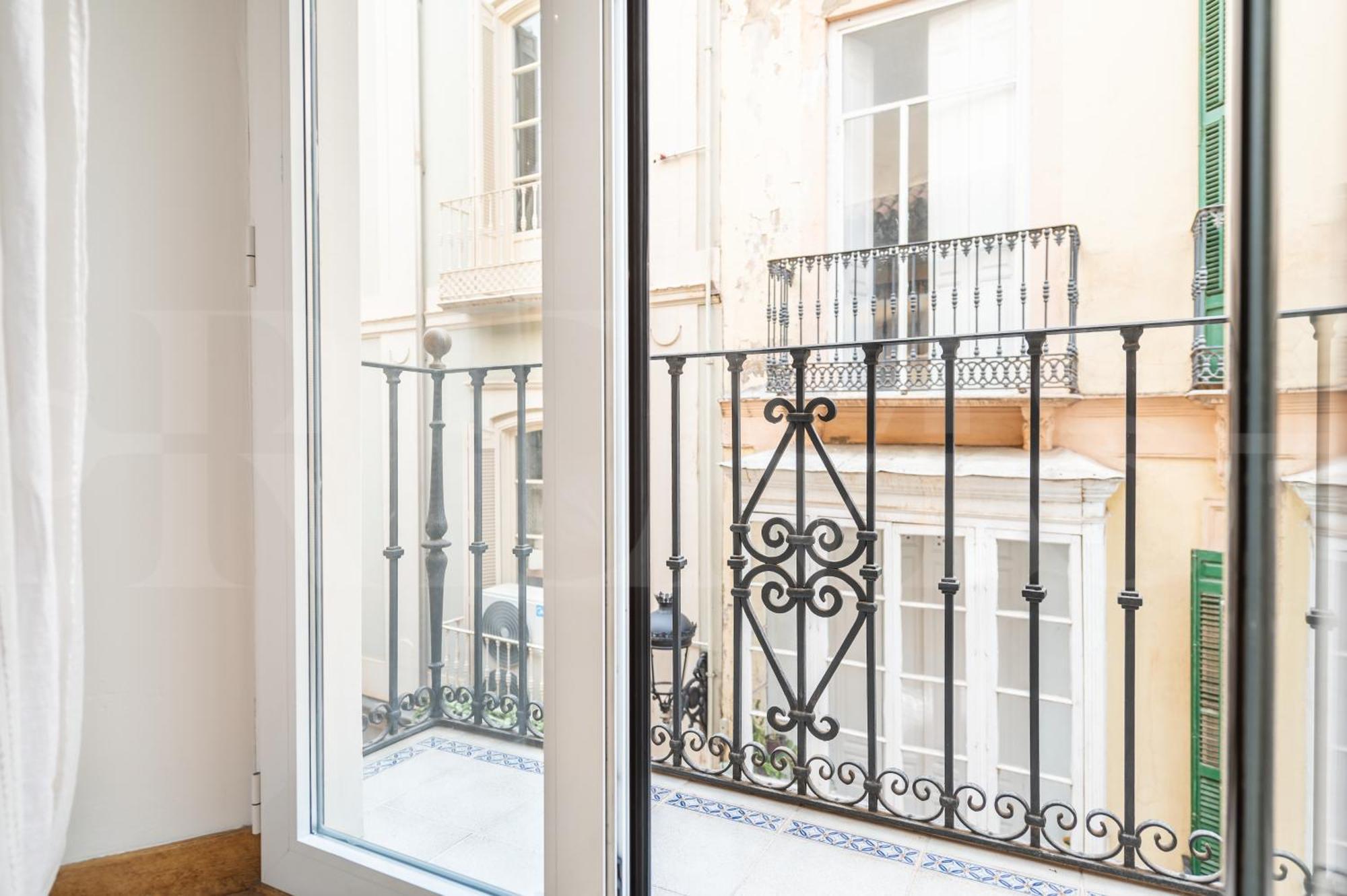 Charming With Private Patio By Rems Apartament